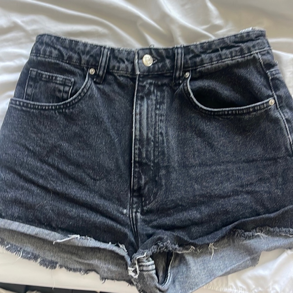 Black zara shorts